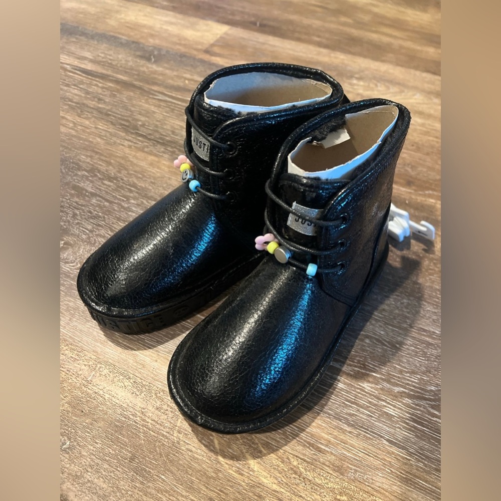 Girls Justice boots size 4 NWT